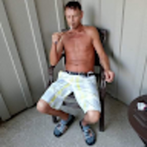 Meet your Posher, Chris - Picture 1 of 1